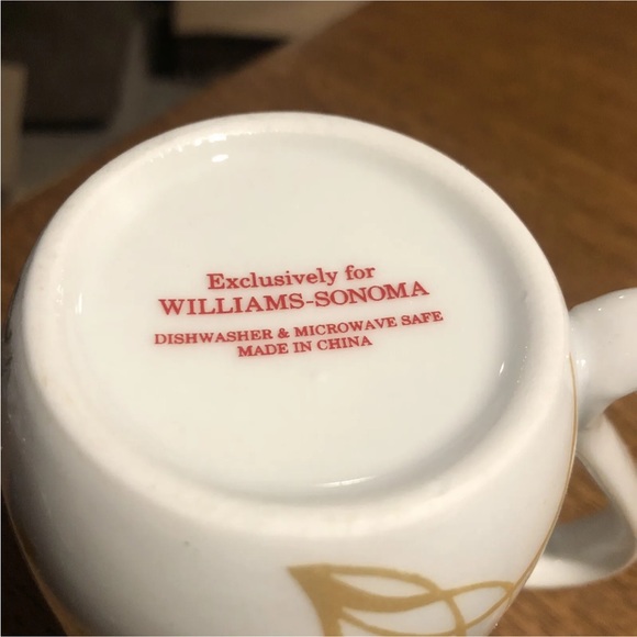 Williams Sonoma “Twas the Night Before Christmas” Santa on his Sleigh mug - Picture 2 of 3